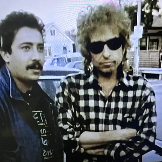 Canadian carpark where Bob Dylan hung out with fans in 1986 — Hamilton, Canada