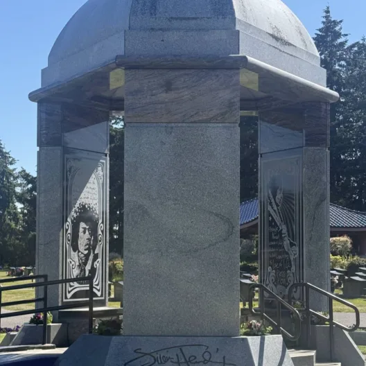 Jimi Hendrix gravesite — Renton, USA