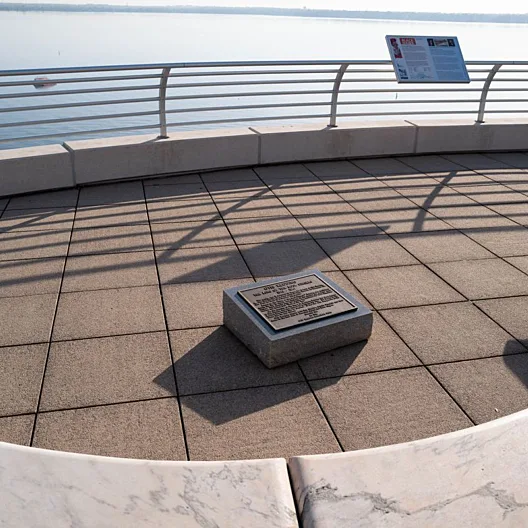 Otis Redding Plane Crash Location/Memorial — Madison, USA