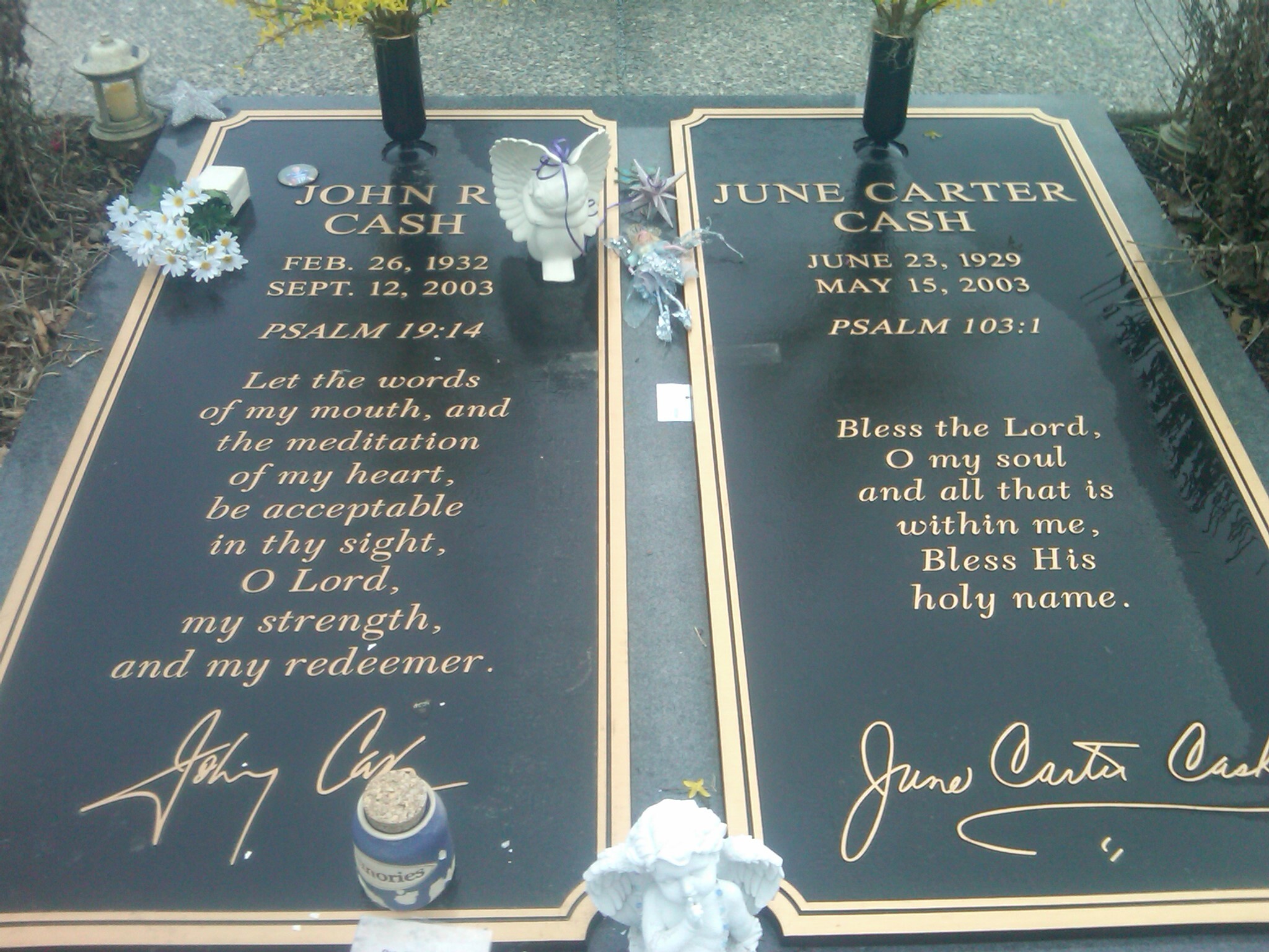 Johnny and June Carter Cash's Gravesite