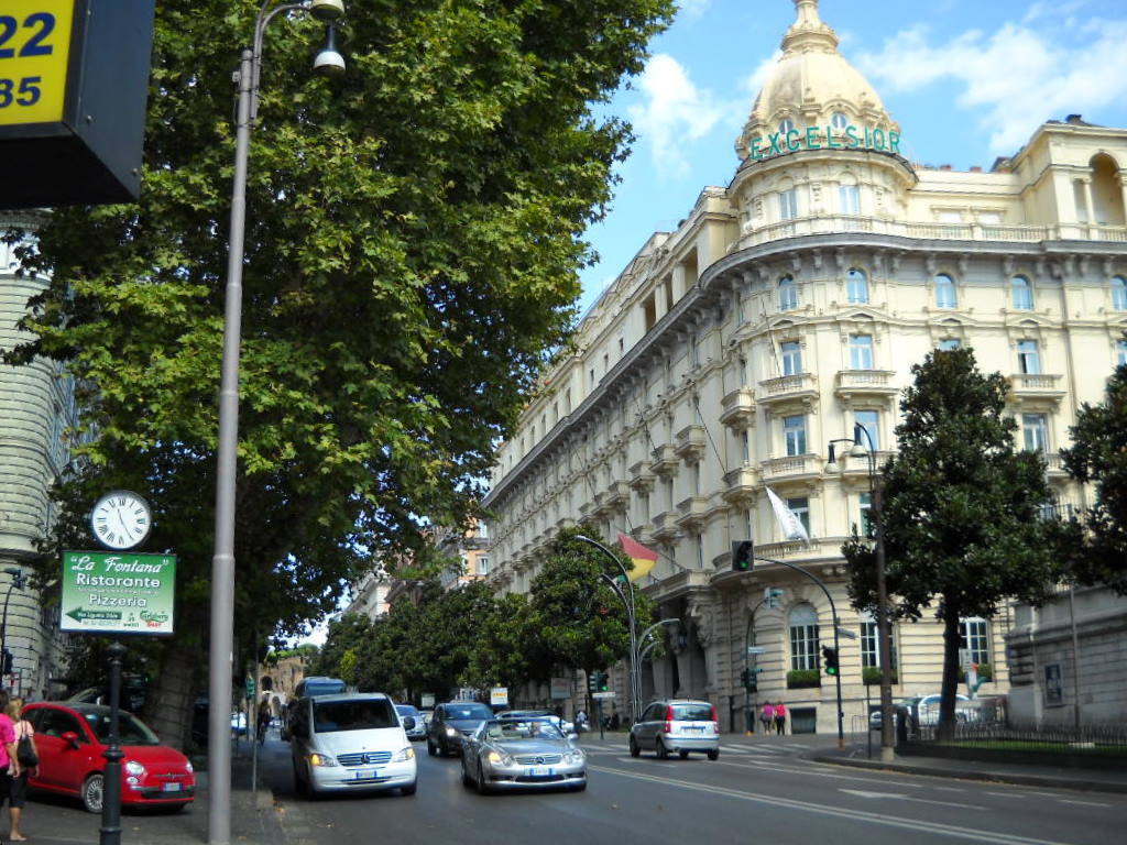 The Final Nirvana Tour: Kurt Cobain’s Rome Overdose at Hotel Excelsior