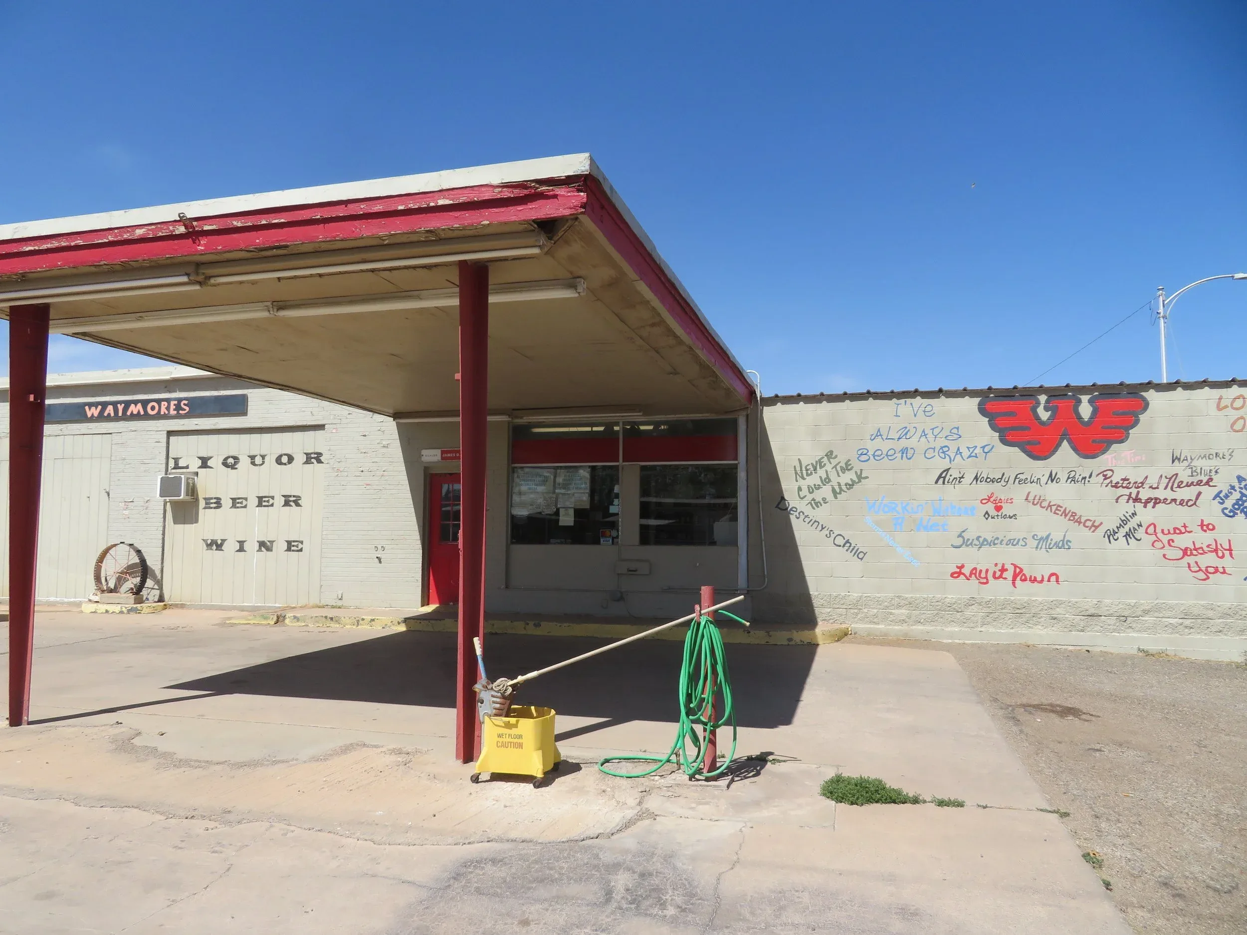 Waymore's Liquor Store (Waylon Jennings Museum)